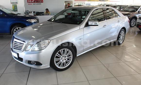 Buy Used Mercedes‒Benz E-klasse Silver Car in Beitbridge in Matabeleland South Buy Used Mercedes‒Benz E-klasse Silver Car in Beitbridge in Matabeleland South