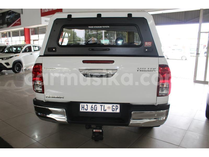 Big with watermark toyota hilux matabeleland south beitbridge 10527