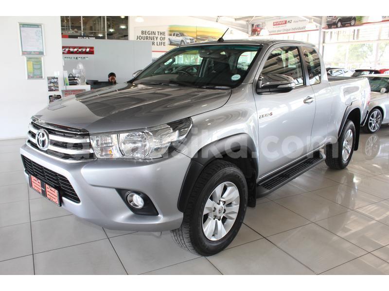 Big with watermark toyota hilux matabeleland south beitbridge 10528