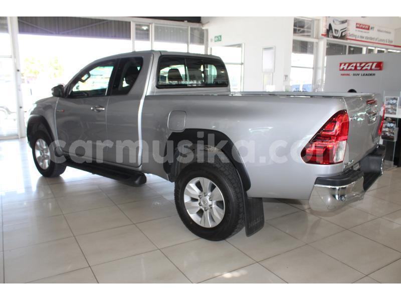 Big with watermark toyota hilux matabeleland south beitbridge 10528