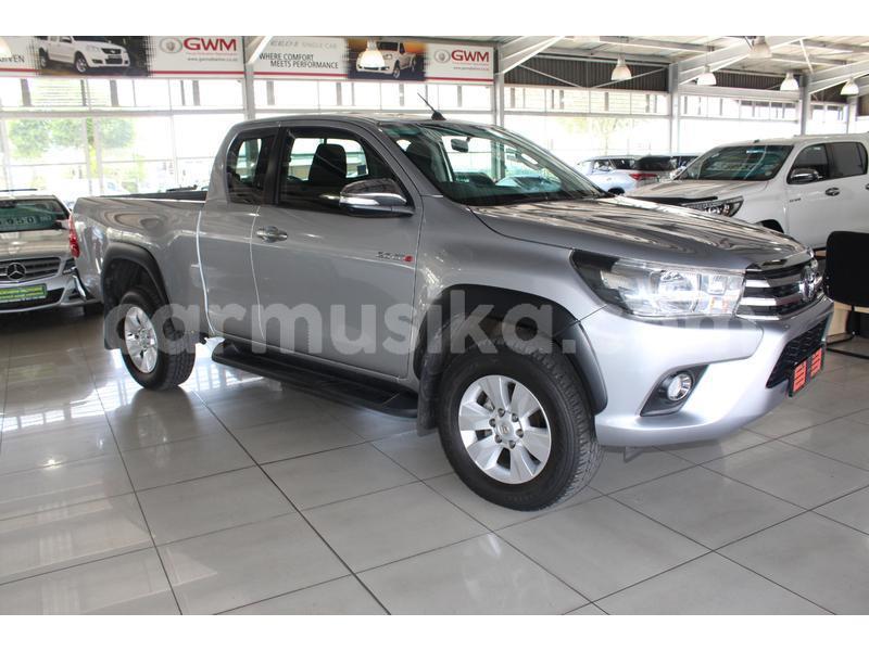 Big with watermark toyota hilux matabeleland south beitbridge 10528