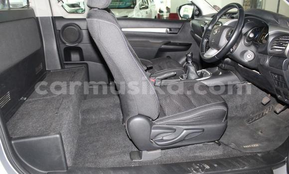 Buy Used Toyota Hilux Silver Car in Beitbridge in Matabeleland South Buy Used Toyota Hilux Silver Car in Beitbridge in Matabeleland South