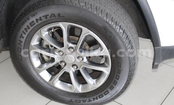 Buy Used Jeep Grand Cherokee Silver Car in Beitbridge in Matabeleland South Buy Used Jeep Grand Cherokee Silver Car in Beitbridge in Matabeleland South