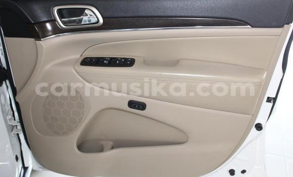 Buy Used Jeep Grand Cherokee Silver Car in Beitbridge in Matabeleland South Buy Used Jeep Grand Cherokee Silver Car in Beitbridge in Matabeleland South