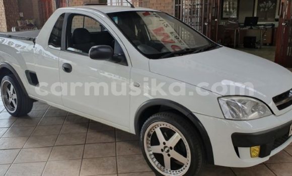 Tenga Tsaru Opel Corsa Chena Mota in Beitbridge in Matabeleland South Tenga Tsaru Opel Corsa Chena Mota in Beitbridge in Matabeleland South