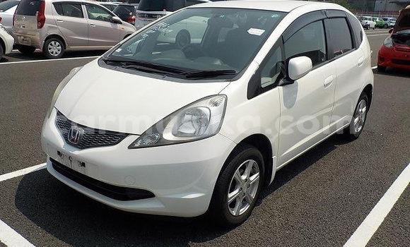 Tenga Imported Honda Fit Chena Mota in Borrowdale in Harare Tenga Imported Honda Fit Chena Mota in Borrowdale in Harare