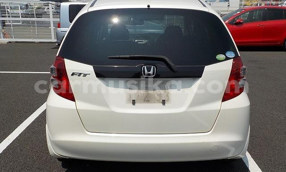 Tenga Imported Honda Fit Chena Mota in Borrowdale in Harare Tenga Imported Honda Fit Chena Mota in Borrowdale in Harare