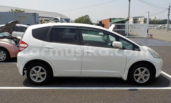 Tenga Imported Honda Fit Chena Mota in Borrowdale in Harare Tenga Imported Honda Fit Chena Mota in Borrowdale in Harare