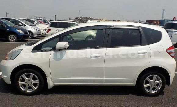 Tenga Imported Honda Fit Chena Mota in Borrowdale in Harare Tenga Imported Honda Fit Chena Mota in Borrowdale in Harare