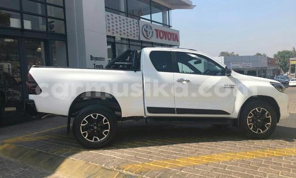 Nunua Ilio tumika Toyota Hilux Nyeupe Gari ndani ya Beitbridge nchini Matabeleland Kusini Nunua Ilio tumika Toyota Hilux Nyeupe Gari ndani ya Beitbridge nchini Matabeleland Kusini
