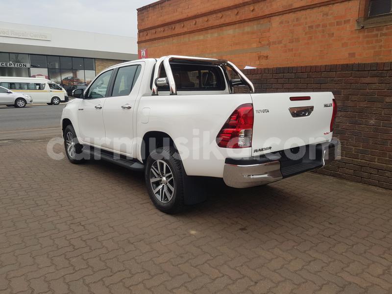 Big with watermark toyota hilux matabeleland south beitbridge 10562