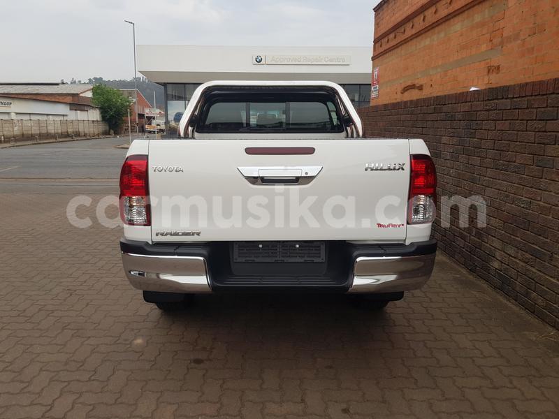 Big with watermark toyota hilux matabeleland south beitbridge 10562