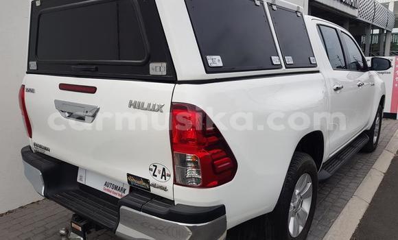 Nunua Ilio tumika Toyota Hilux Nyeupe Gari ndani ya Beitbridge nchini Matabeleland Kusini Nunua Ilio tumika Toyota Hilux Nyeupe Gari ndani ya Beitbridge nchini Matabeleland Kusini