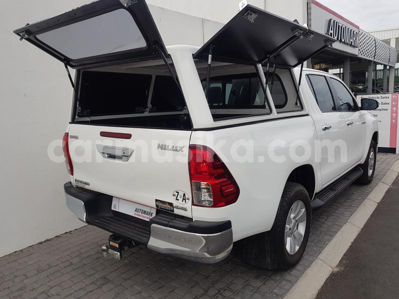 Big with watermark toyota hilux matabeleland south beitbridge 10563