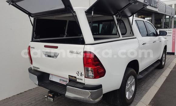Nunua Ilio tumika Toyota Hilux Nyeupe Gari ndani ya Beitbridge nchini Matabeleland Kusini Nunua Ilio tumika Toyota Hilux Nyeupe Gari ndani ya Beitbridge nchini Matabeleland Kusini