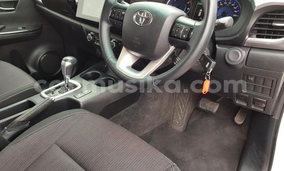 Nunua Ilio tumika Toyota Hilux Nyeupe Gari ndani ya Beitbridge nchini Matabeleland Kusini Nunua Ilio tumika Toyota Hilux Nyeupe Gari ndani ya Beitbridge nchini Matabeleland Kusini