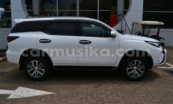 Tenga Tsaru Toyota Fortuner Chena Mota in Beitbridge in Matabeleland South Tenga Tsaru Toyota Fortuner Chena Mota in Beitbridge in Matabeleland South