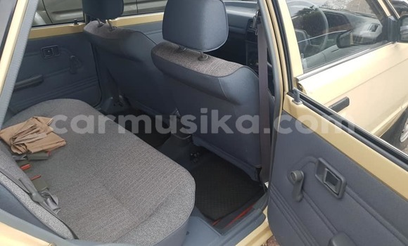 Tenga Tsaru Mazda 323 Zvimwe Mota in Beitbridge in Matabeleland South Tenga Tsaru Mazda 323 Zvimwe Mota in Beitbridge in Matabeleland South