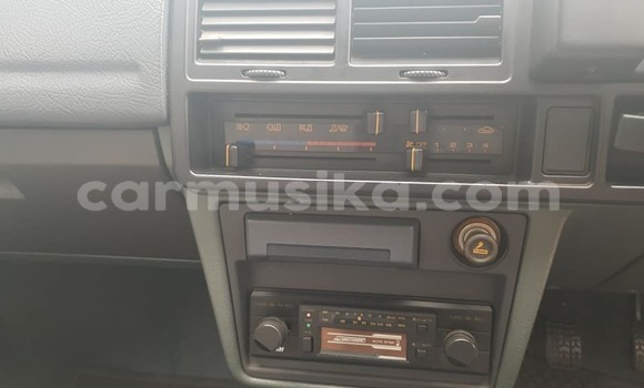 Tenga Tsaru Mazda 323 Zvimwe Mota in Beitbridge in Matabeleland South Tenga Tsaru Mazda 323 Zvimwe Mota in Beitbridge in Matabeleland South