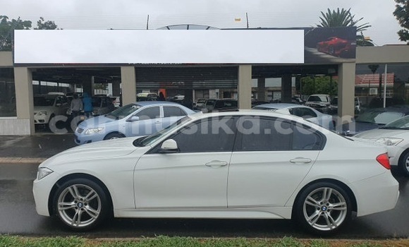 Tenga Tsaru BMW 3–Series Chena Mota in Beitbridge in Matabeleland South Tenga Tsaru BMW 3–Series Chena Mota in Beitbridge in Matabeleland South