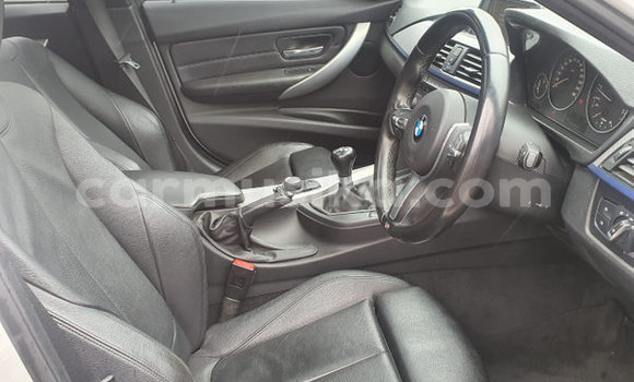 Tenga Tsaru BMW 3–Series Chena Mota in Beitbridge in Matabeleland South Tenga Tsaru BMW 3–Series Chena Mota in Beitbridge in Matabeleland South