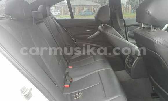 Tenga Tsaru BMW 3–Series Chena Mota in Beitbridge in Matabeleland South Tenga Tsaru BMW 3–Series Chena Mota in Beitbridge in Matabeleland South