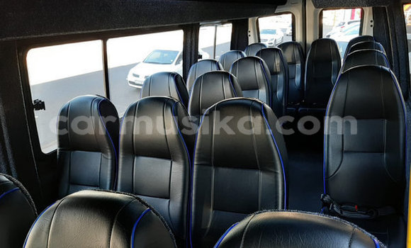 Acheter Occasion Voiture IVECO Massif Blanc à Beitbridge, Matabeleland South Acheter Occasion Voiture IVECO Massif Blanc à Beitbridge, Matabeleland South