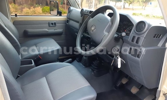 Acheter Occasion Voiture Toyota Land Cruiser Autre à Beitbridge, Matabeleland South Acheter Occasion Voiture Toyota Land Cruiser Autre à Beitbridge, Matabeleland South