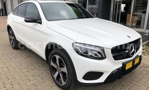 Acheter Occasion Voiture Mercedes‒Benz 250 Blanc à Beitbridge, Matabeleland South Acheter Occasion Voiture Mercedes‒Benz 250 Blanc à Beitbridge, Matabeleland South