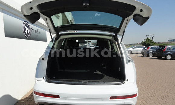 Tenga Tsaru Audi Q7 Chena Mota in Beitbridge in Matabeleland South Tenga Tsaru Audi Q7 Chena Mota in Beitbridge in Matabeleland South