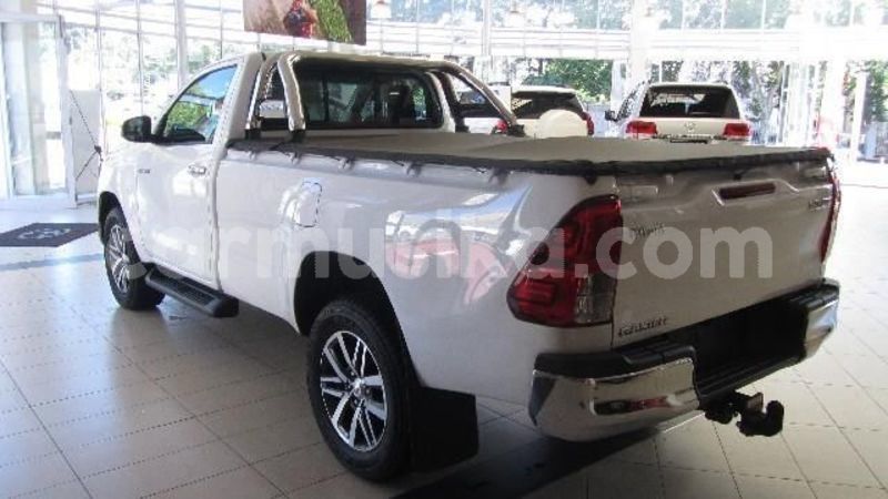 Big with watermark toyota hilux matabeleland south beitbridge 10599