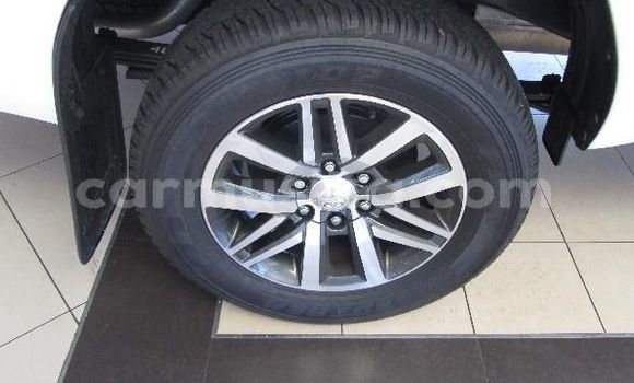 Tenga Tsaru Toyota Hilux Chena Mota in Beitbridge in Matabeleland South Tenga Tsaru Toyota Hilux Chena Mota in Beitbridge in Matabeleland South