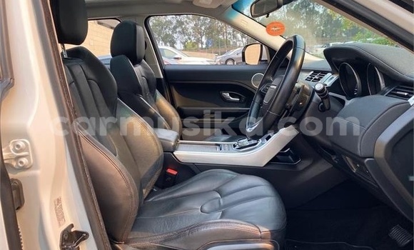 Tenga Tsaru Land Rover Range Rover Evoque Chena Mota in Harare in Harare Tenga Tsaru Land Rover Range Rover Evoque Chena Mota in Harare in Harare