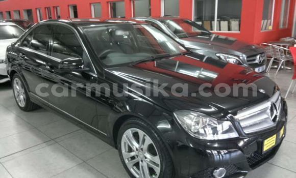 Tenga Tsaru Mercedes‒Benz C-klasse Nhema Mota in Beitbridge in Matabeleland South Tenga Tsaru Mercedes‒Benz C-klasse Nhema Mota in Beitbridge in Matabeleland South