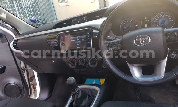 Acheter Occasion Voiture Toyota Hilux Blanc à Beitbridge, Matabeleland South Acheter Occasion Voiture Toyota Hilux Blanc à Beitbridge, Matabeleland South