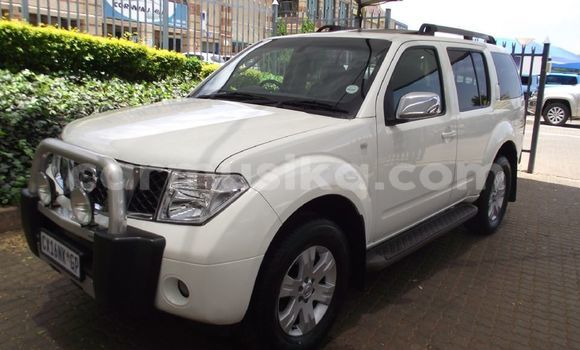 Tenga Tsaru Nissan Pathfinder Chena Mota in Beitbridge in Matabeleland South Tenga Tsaru Nissan Pathfinder Chena Mota in Beitbridge in Matabeleland South