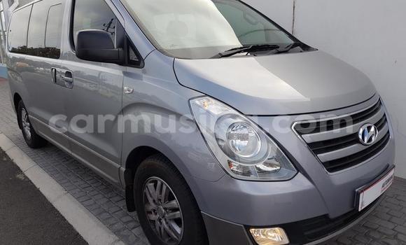 Acheter Occasion Voiture Hyundai H1 Blanc à Beitbridge, Matabeleland South Acheter Occasion Voiture Hyundai H1 Blanc à Beitbridge, Matabeleland South