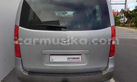 Acheter Occasion Voiture Hyundai H1 Blanc à Beitbridge, Matabeleland South Acheter Occasion Voiture Hyundai H1 Blanc à Beitbridge, Matabeleland South