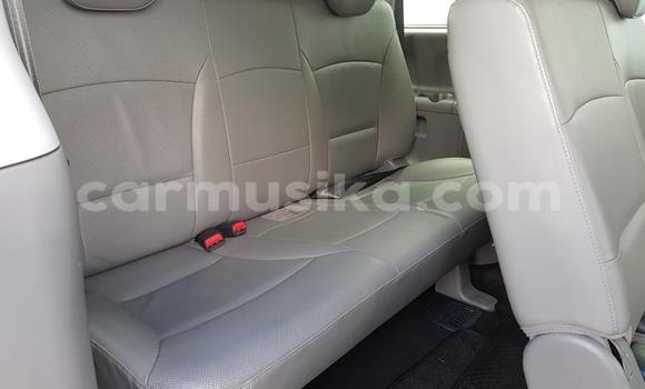 Acheter Occasion Voiture Hyundai H1 Blanc à Beitbridge, Matabeleland South Acheter Occasion Voiture Hyundai H1 Blanc à Beitbridge, Matabeleland South