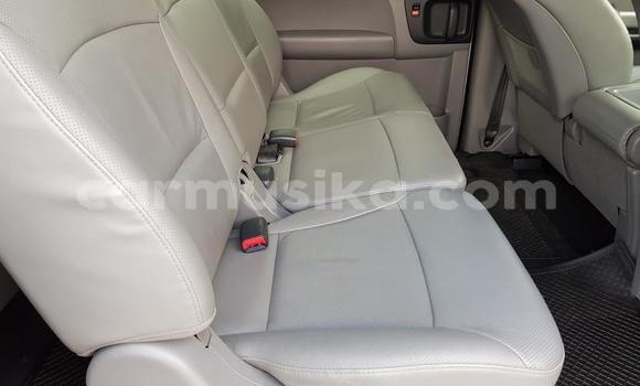 Acheter Occasion Voiture Hyundai H1 Blanc à Beitbridge, Matabeleland South Acheter Occasion Voiture Hyundai H1 Blanc à Beitbridge, Matabeleland South