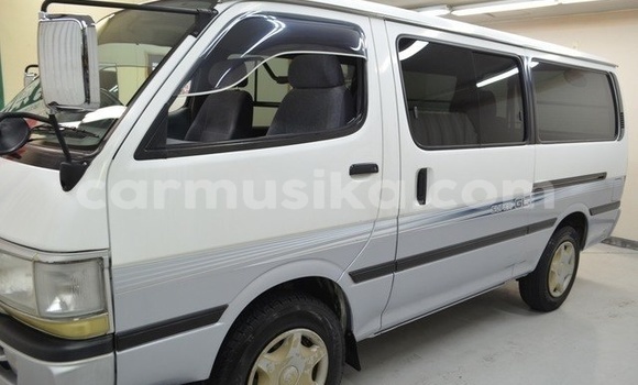 Acheter Occasion Voiture Toyota Hiace Autre à Beitbridge, Matabeleland South Acheter Occasion Voiture Toyota Hiace Autre à Beitbridge, Matabeleland South