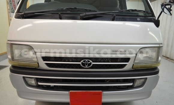 Acheter Occasion Voiture Toyota Hiace Autre à Beitbridge, Matabeleland South Acheter Occasion Voiture Toyota Hiace Autre à Beitbridge, Matabeleland South