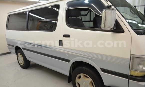 Acheter Occasion Voiture Toyota Hiace Autre à Beitbridge, Matabeleland South Acheter Occasion Voiture Toyota Hiace Autre à Beitbridge, Matabeleland South