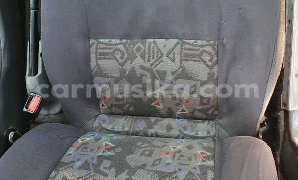 Acheter Occasion Voiture Nissan 180SX Bleu à Beitbridge, Matabeleland South Acheter Occasion Voiture Nissan 180SX Bleu à Beitbridge, Matabeleland South