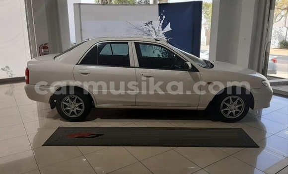 Acheter Occasion Voiture Mazda Etude Blanc à Beitbridge, Matabeleland South Acheter Occasion Voiture Mazda Etude Blanc à Beitbridge, Matabeleland South