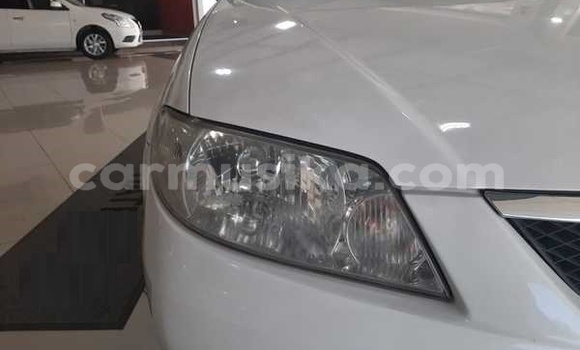 Acheter Occasion Voiture Mazda Etude Blanc à Beitbridge, Matabeleland South Acheter Occasion Voiture Mazda Etude Blanc à Beitbridge, Matabeleland South