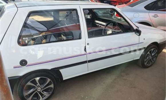 Tenga Tsaru Fiat Uno Chena Mota in Beitbridge in Matabeleland South Tenga Tsaru Fiat Uno Chena Mota in Beitbridge in Matabeleland South