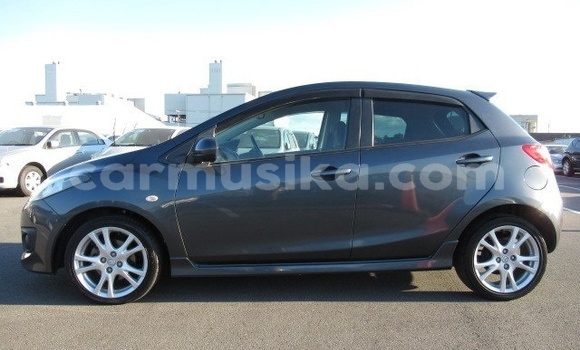 Tenga Tsaru Mazda 2 Zvimwe Mota in Beitbridge in Matabeleland South Tenga Tsaru Mazda 2 Zvimwe Mota in Beitbridge in Matabeleland South