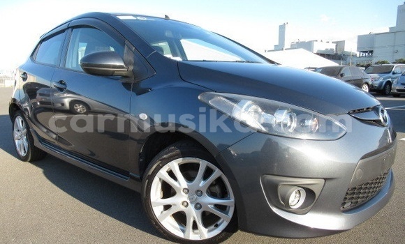 Tenga Tsaru Mazda 2 Zvimwe Mota in Beitbridge in Matabeleland South Tenga Tsaru Mazda 2 Zvimwe Mota in Beitbridge in Matabeleland South