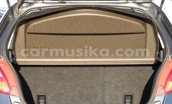 Tenga Tsaru Mazda 2 Zvimwe Mota in Beitbridge in Matabeleland South Tenga Tsaru Mazda 2 Zvimwe Mota in Beitbridge in Matabeleland South